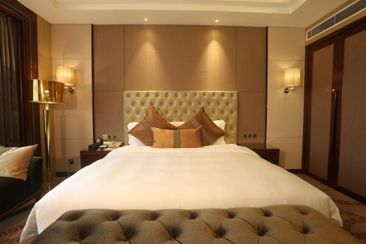 Hotel Wyndham Grand Plaza Royale Chenzhou Exterior foto